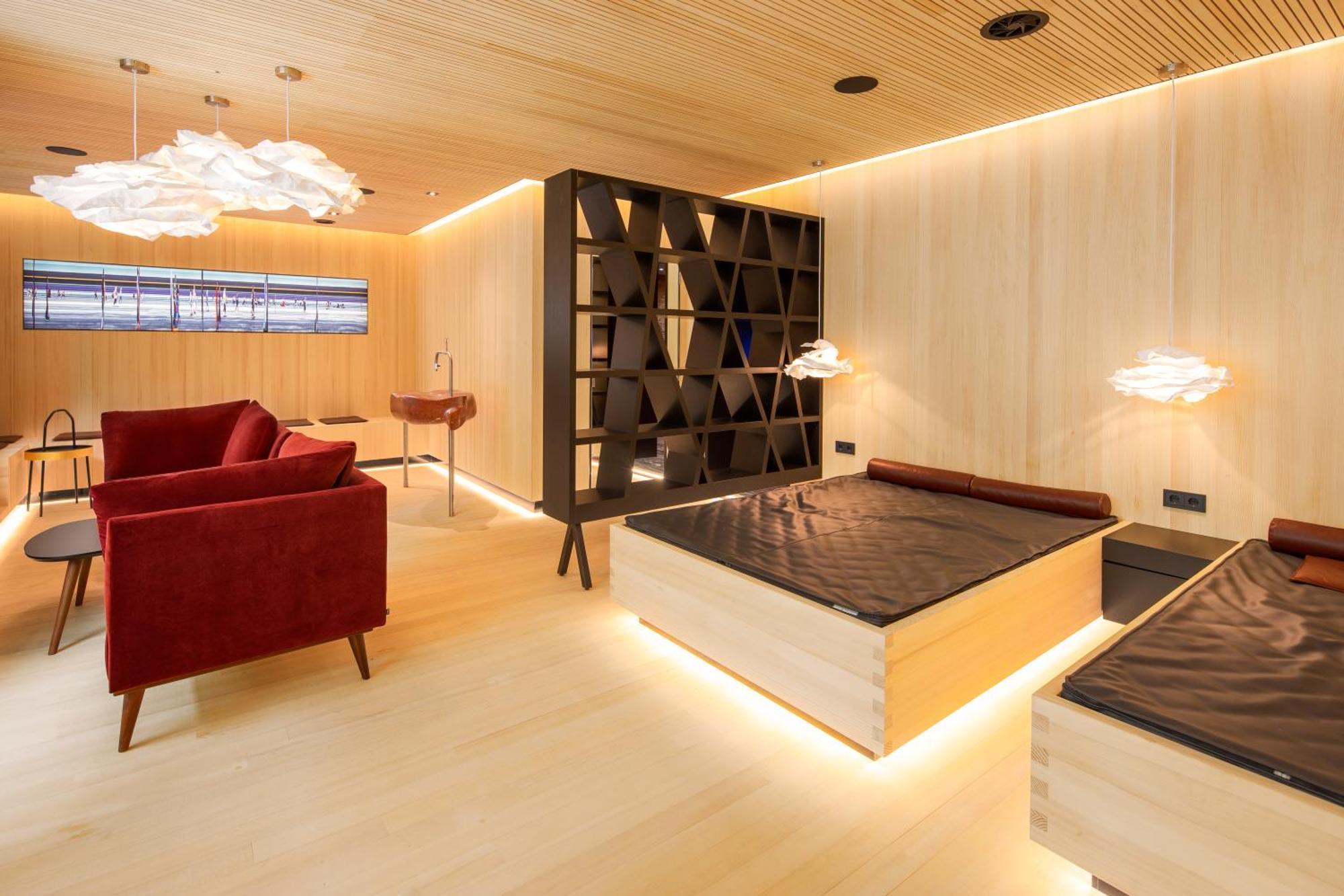 Hotel Goldener Adler - Im Sommer Silvretta Card Premium Inkludiert Ischgl Exteriör bild