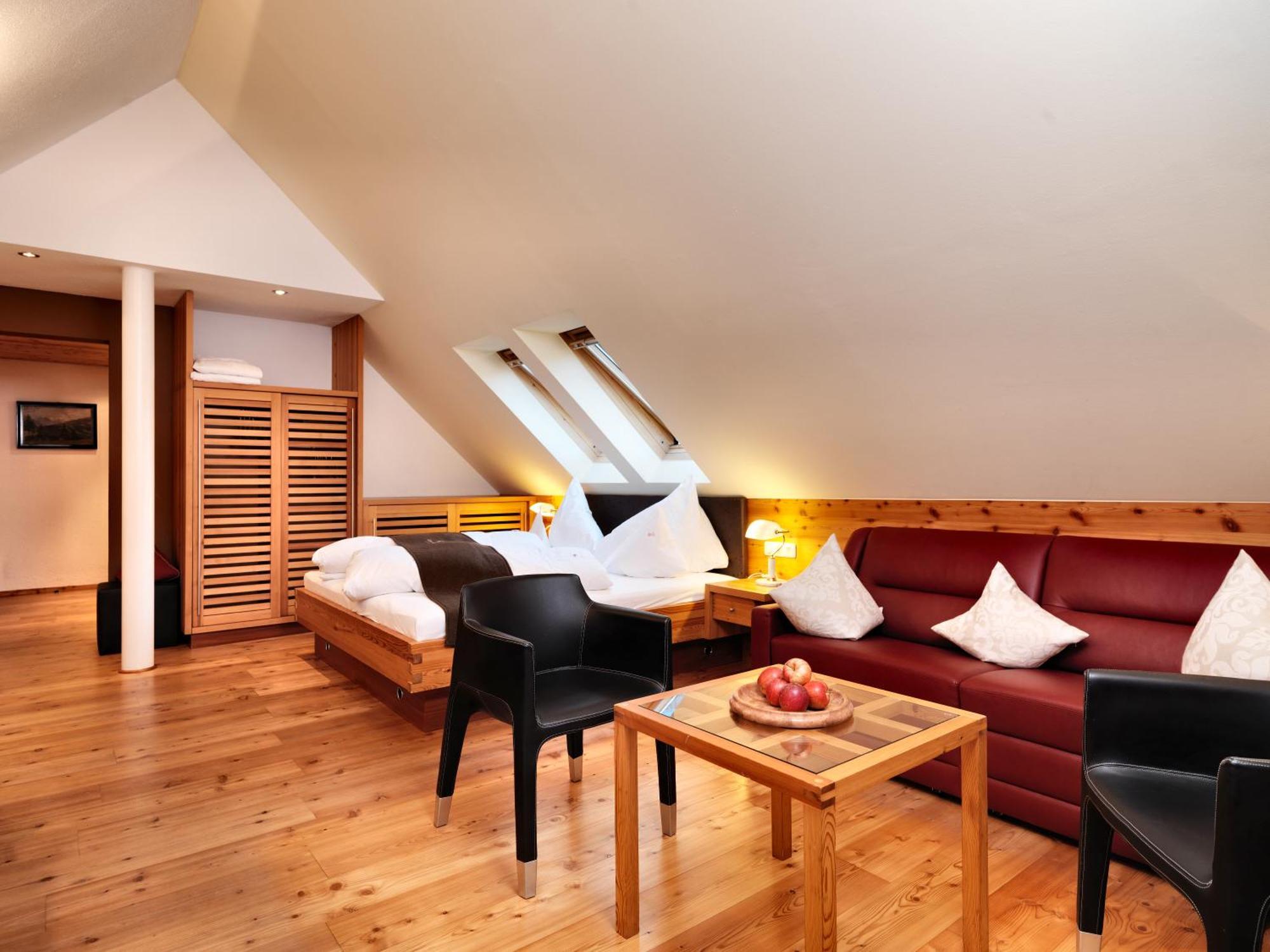 Hotel Goldener Adler - Im Sommer Silvretta Card Premium Inkludiert Ischgl Exteriör bild