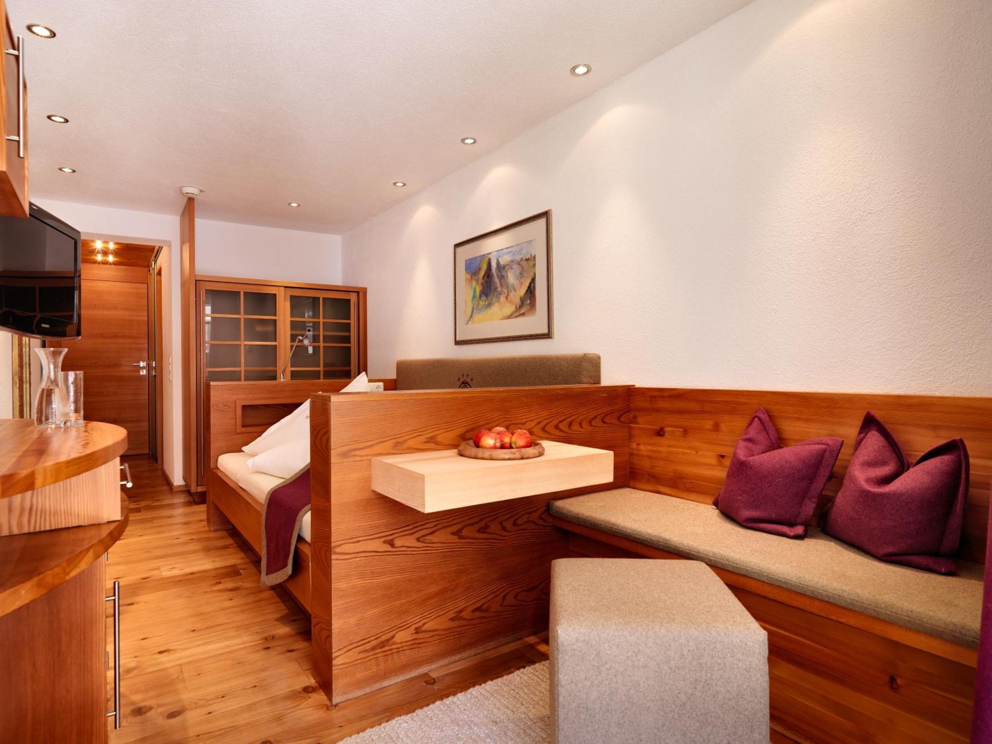 Hotel Goldener Adler - Im Sommer Silvretta Card Premium Inkludiert Ischgl Exteriör bild