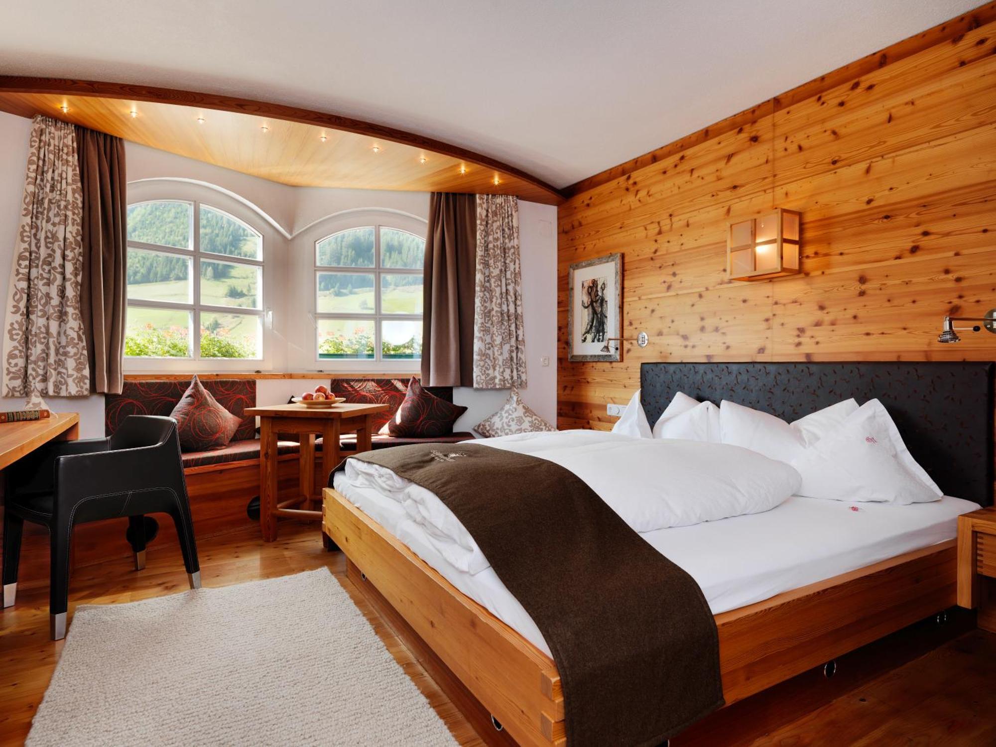 Hotel Goldener Adler - Im Sommer Silvretta Card Premium Inkludiert Ischgl Exteriör bild