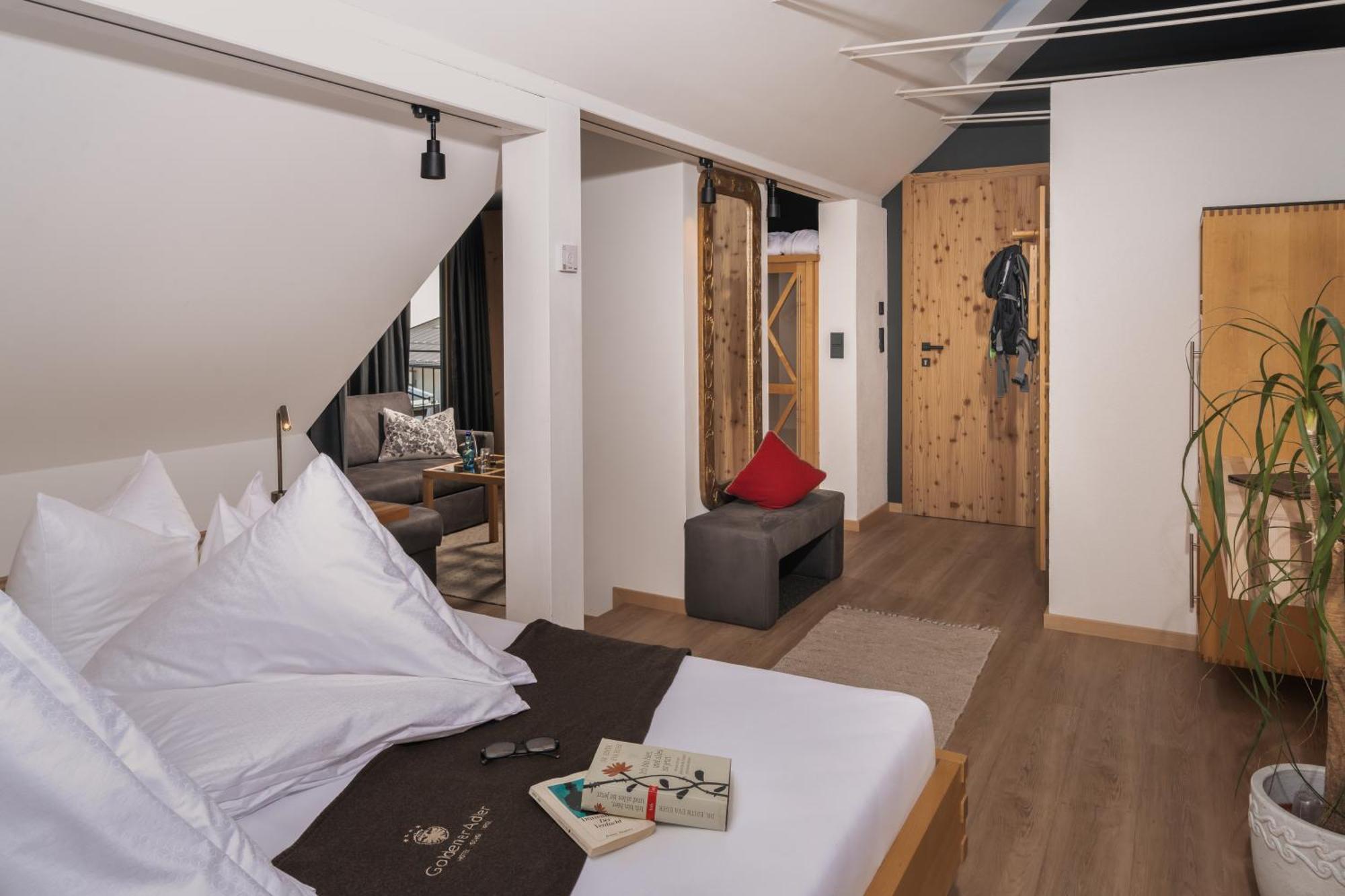 Hotel Goldener Adler - Im Sommer Silvretta Card Premium Inkludiert Ischgl Exteriör bild