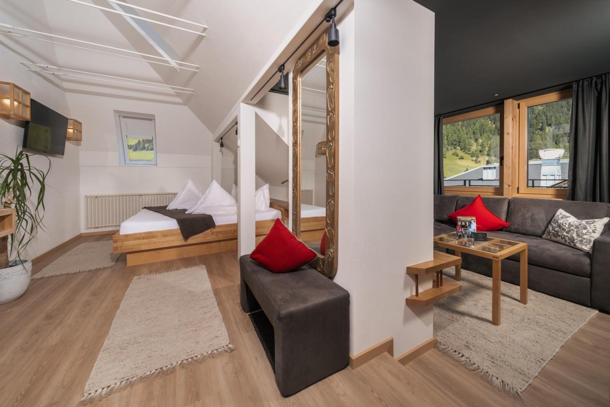 Hotel Goldener Adler - Im Sommer Silvretta Card Premium Inkludiert Ischgl Exteriör bild